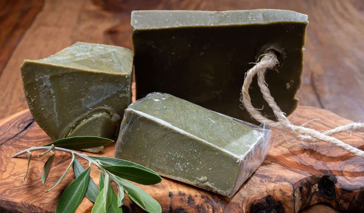 Jabón Alepo de aceite de oliva y laurel - uso cosmético